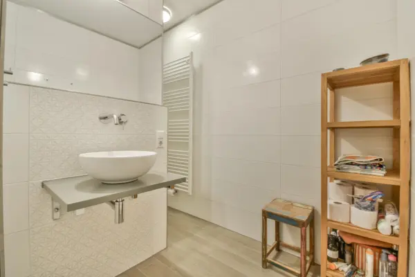 Ce culori alegi pentru o baie fără fereastră